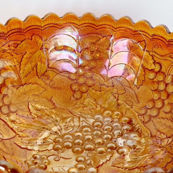 Vtg Imperial Grape Pattern Carnival Glass Bowl Marigold Iridescent Leaves 8.75" - Picture 5 of 9